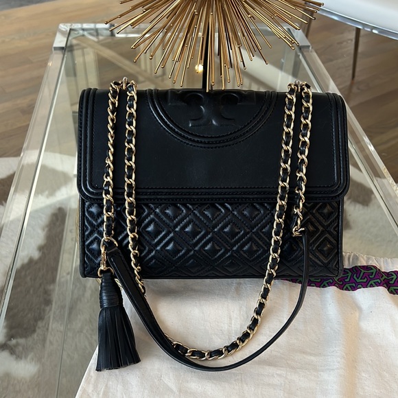 Tory Burch Handbags - Tory Burch Fleming Convertible bag